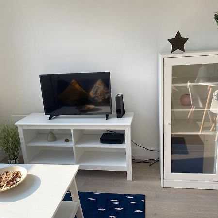 Central Location, Parking, Wi-Fi, Modern Apartment Milton Keynes Buitenkant foto