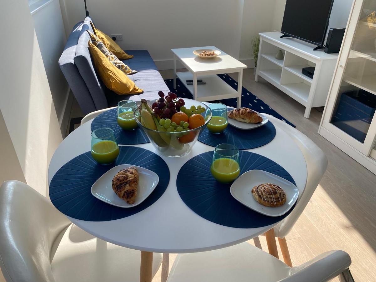 Central Location, Parking, Wi-Fi, Modern Apartment Milton Keynes Buitenkant foto